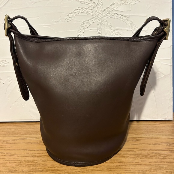 SOLD - COACH VINTAGE ONE SHOULDER BUCKET BAG - 9953 - Picture 3 of 9